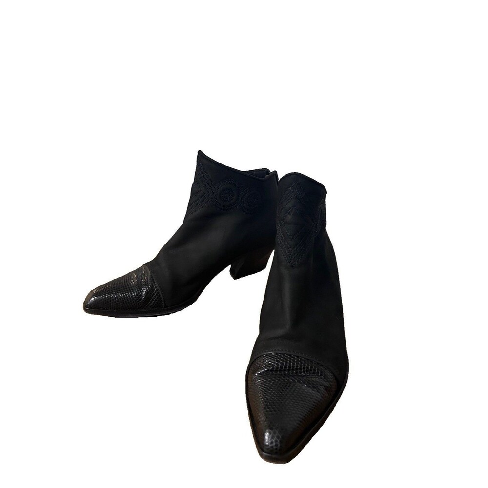 Via Spiga Black Suede ankle Boot Pointed Toe Biker Goth City Sz 6 Modern Cowgirl